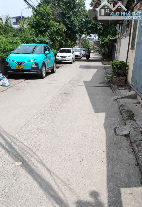 Nhỉnh 5 TỶ, Nguyễn Khoái-HM, Ô tô đỗ cửa, gần Phố, dân xây kiên cố, 4 ngủ rộng rãi. - 4