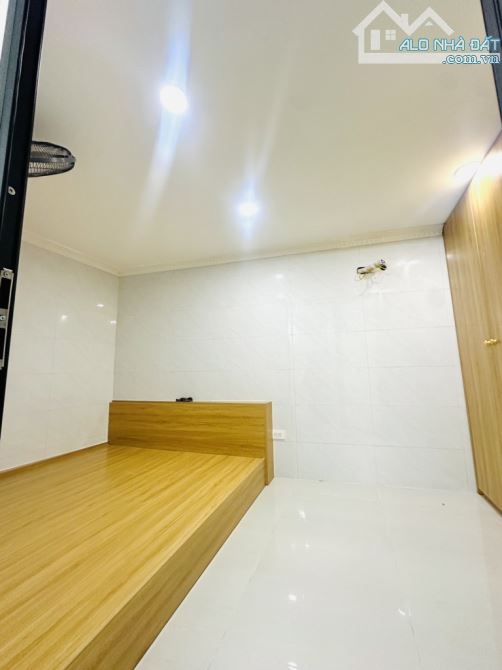 BÁN NHÀ TRẦN XUÂN SOẠN: 3 NGỦ ĐỦ CÔNG NĂNG.TRUNG TÂM HAI BÀ TRƯNG - HÀNG XÓM PHỐ CỔ - 2 TỶ - 4