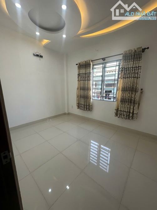 Nhà mới ở ngay sát bến xe miền tây, đối diện khu tên lửa 40m2 3 lầu 5.1 tỷ - 5