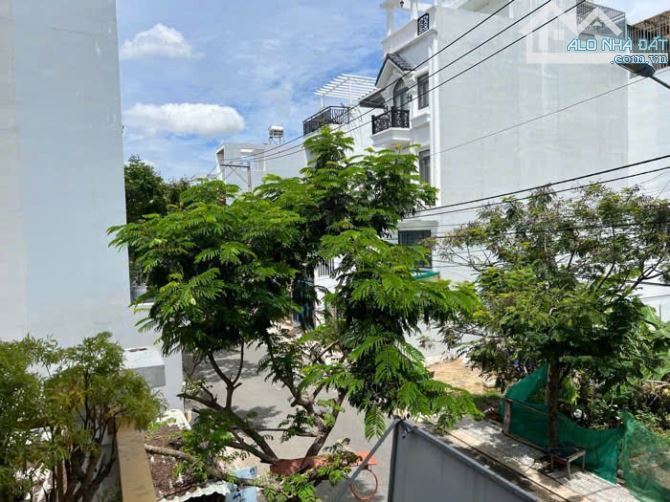 BÁN NHÀ QUẬN 9,NHÀ MỚI ĐẸP 3TẦNG MẶT TIỀN KHU DC CẦU ÔNG NHIÊU,DT70M ĐƯỜNG TRƯỚC NHÀ 9M - 5