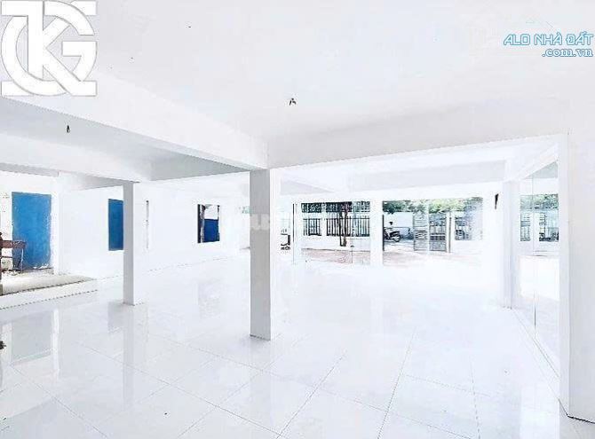 BIỆT THỰ DIỆN TÍCH KHỦNG - 20M X 26M - GÓC 2T SỐ 1 TRẦN VĂN SẮC, THẢO ĐIỀN, QUẬN 2 - 5