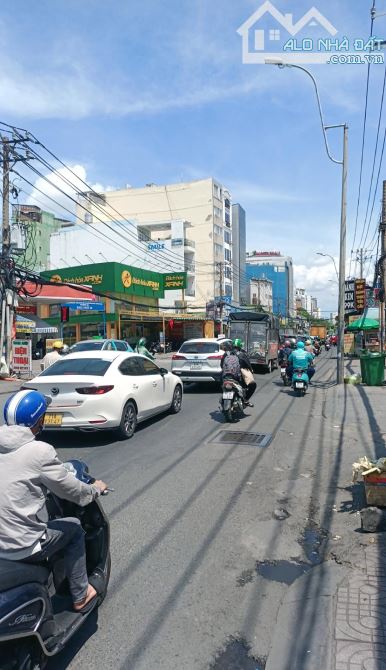 Bán nhà  lô góc mặt tiền  Nguyễn Xí  .DT 115 m2. Giá 24.7 tỷ ,P13 Bình Thạnh - 5