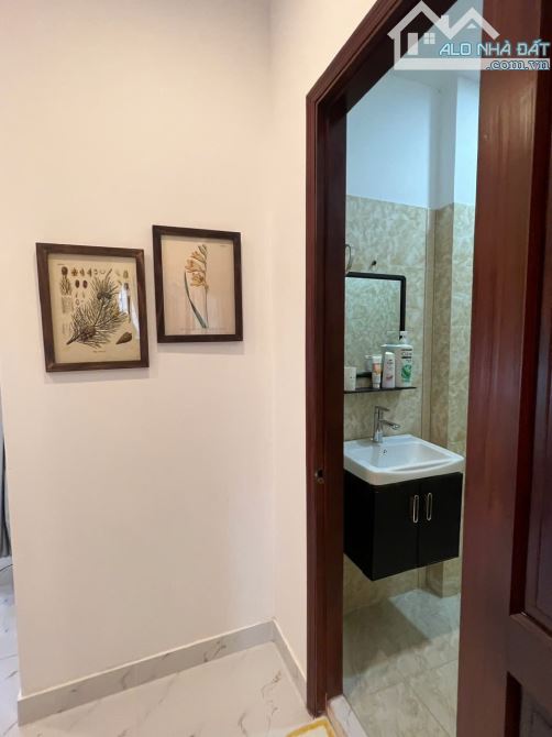 Cho thuê căn hộ 1PN quận 3, ban công, máy giặt riêng, gần sân bay - 5