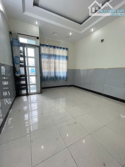 NHÀ ĐẸP KIÊN CỐ 3 TẦNG - 40M2 (4x10)- XE TẢI 7M THÔNG- 1/ LIÊN KHU 4-5 - SHR. CHỈ HƠN 3 TỶ - 5