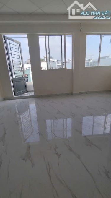 CHỈ 4.4 TỶ NHÀ 3 LẦU HUỲNH TẤN PHÁT,TÂN THUẬN ĐÔNG,QUẬN 7,DT 5 X 11M,3 PN,3 WC - 5