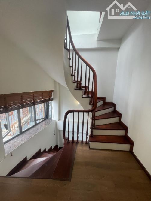 NHÀ VĨNH PHÚC TRUNG TÂM BA ĐÌNH 9TỶ 35M 6T MT 4M LÔ GÓC GẦN PHỐ TẶNG FULL NỘI THẤT 3 THOÁN - 5