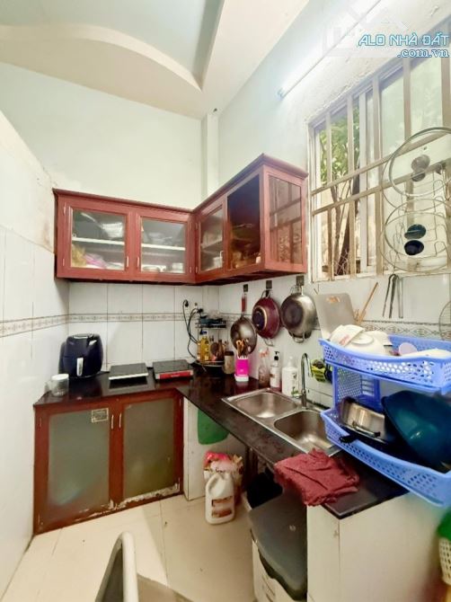 NHÀ 3 TẦNG 50M2, 4PN, MỄ CỐC P 15 QUẬN 8 SÁT MẶT TIỀN,CHỈ HƠN 3TỶ - 5