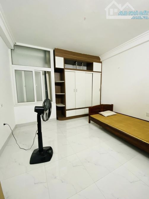 BÁN NHÀ MẶT NGÕ Ô TÔ. KINH DOANH, ĐƯỜNG KIM GIANG. 60M2 - 5 TẦNG. - 5