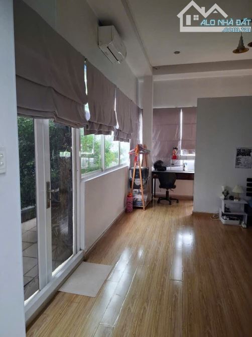 Nhà Như Biệt Thự -  Hoàng Hoa Thám - Cộng Hoà - DT 7.2x21 - 5