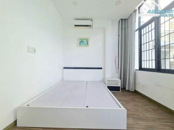 Cho thuê nhà nguyên căn Hùng vương  1 phòng khách , bếp , 2 phòng ngủ , Tầng thượng , 3 WC - 5
