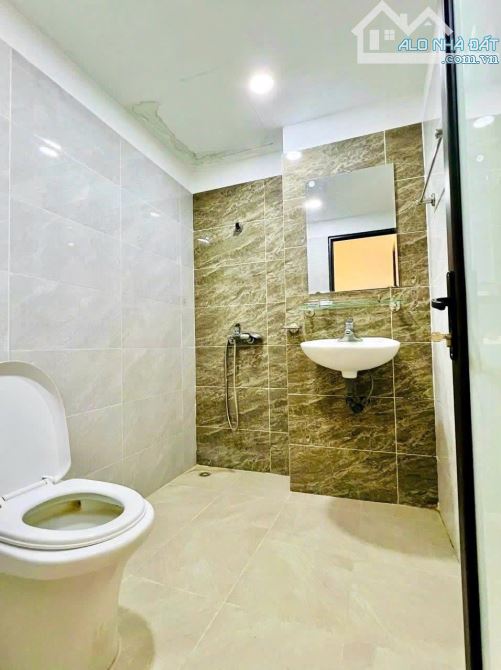 BÁN NHÀ HOÀ BỈNH TỔ 15 YÊN NGHĨA NHÀ ĐẸP OTO CÁCH 8M FULL NỘI THẤT MỚI 30M2  5 TẦNG 4 TỶ - 5