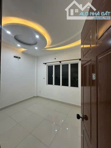 Nhà mới ở ngay sát bến xe miền tây, đối diện khu tên lửa 40m2 3 lầu 5.1 tỷ - 6