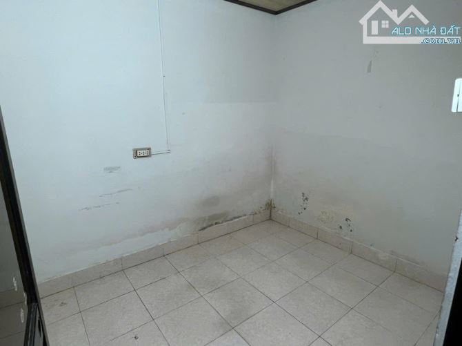 Ngộp NH cần bán gấp căn nhà C4, 2 sẹc Đông Thạnh 4, SHR, Giá 1 tỷ 250. - 6