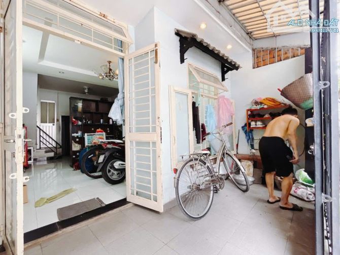 🏠 BÁN NHÀ 3 TẦNG HẺM 5M - GẦN ĐƯỜNG SỐ 10,TÂN QUY,QUẬN 7 - 5.5 TỶ - 6