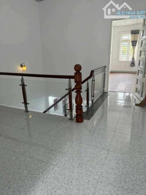 NHÀ 1 TRỆT 1 LẦU NGAY THỊ TRẤN BẾN LỨC, GIÁ CHỈ 2TỈ5, SỔ HỒNG CÓ SẴN. - 6