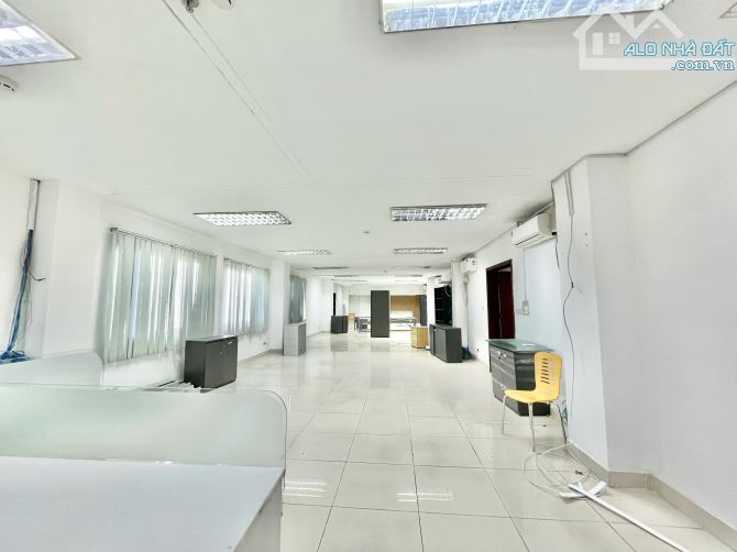 💰 CHO THUÊ SÀN VĂN PHÒNG QUẬN 3 - 12$/M2 - 250M2 - 450M2 - ĐỂ ĐƯỢC Ô TÔ - 6