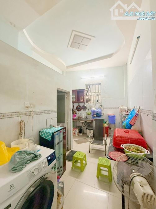 NHÀ 3 TẦNG 50M2, 4PN, MỄ CỐC P 15 QUẬN 8 SÁT MẶT TIỀN,CHỈ HƠN 3TỶ - 6