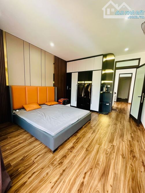 Ngon! 23 Tỷ Hơn, Bán Nhà Phú Thượng, Tây Hồ - 82M2 - Phân Lô - Vỉa Hè - 3 Ô Tô Tránh - KD - 5