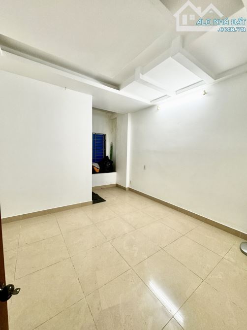 BÁN NHÀ MẶT TIỀN HẺM 6M NGUYỄN HỒNG ĐÀO - TÂN BÌNH - DT:68M2 - 5 TẦNG 6PN - CHỈ 12 TỶ - 6