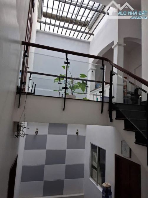 Nhà Như Biệt Thự -  Hoàng Hoa Thám - Cộng Hoà - DT 7.2x21 - 6