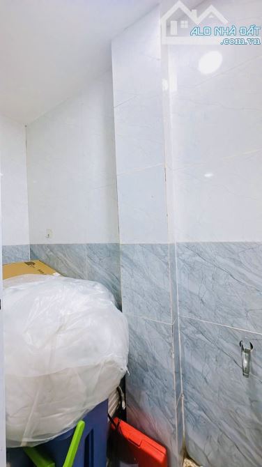 HƠN 2 TỎI, GẦN 30M2 - 2 LẦU HOÀN  CÔNG ĐỦ - HẼM KHU TÔN ĐẢN CHỢ 200 - 6