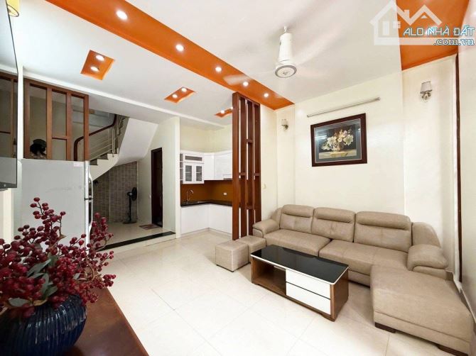 Vip! Bán Nhà -Giáp KĐT CIPUTRA - Gần Phố - Ô Tô Đỗ Gần - 42M2 - 4Tầng - MT 4.6m - 8 Tỷ Hơn - 6