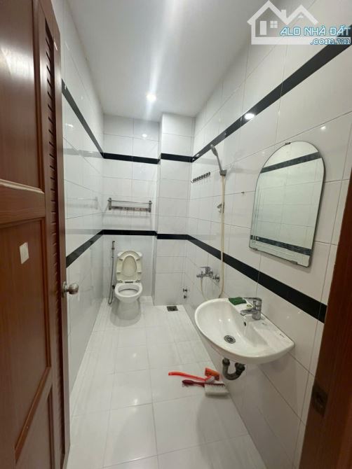 Nhà mới ở ngay sát bến xe miền tây, đối diện khu tên lửa 40m2 3 lầu 5.1 tỷ - 7