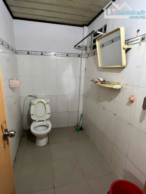 Ngộp NH cần bán gấp căn nhà C4, 2 sẹc Đông Thạnh 4, SHR, Giá 1 tỷ 250. - 7