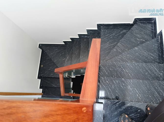 BÌNH TÂN - SÁT AEON - ĐƯỜNG 8M - NHÀ ĐẸP - KHU PHÂN LÔ ĐỒNG BỘ - 5 TẦNG - 7.9 TỶ. - 7