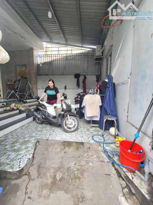 7Tỷ4__178m2__Mặt tiền Kinh Doanh OK__Nhà cấp 4 gác lửng + nhà 1T1L phía sau_thu 13,5 tr/th - 7
