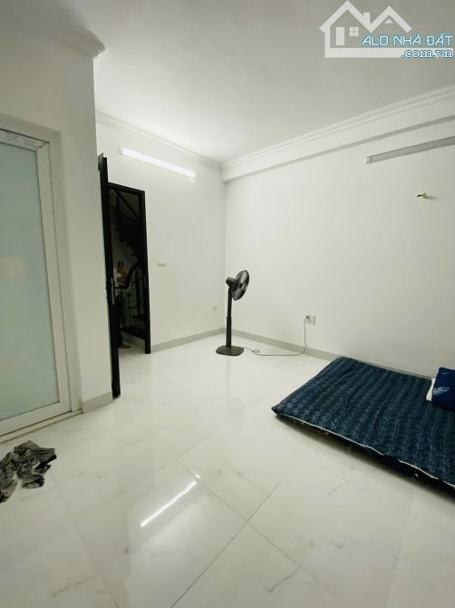 BÁN NHÀ MẶT NGÕ Ô TÔ. KINH DOANH, ĐƯỜNG KIM GIANG. 60M2 - 5 TẦNG. - 7