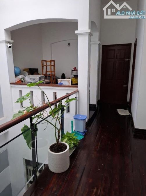 Nhà Như Biệt Thự -  Hoàng Hoa Thám - Cộng Hoà - DT 7.2x21 - 7