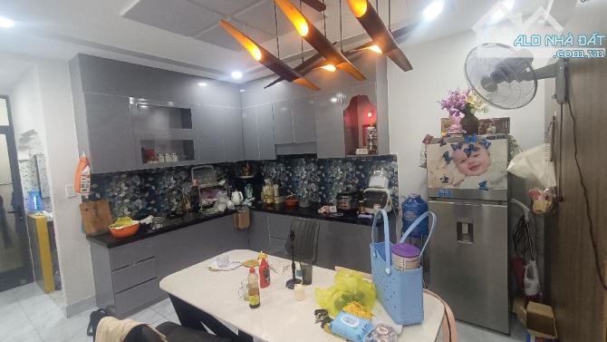 Bán Biệt Thự Lê Đình Cẩn 120m2, 8x15m, 2 Tầng, 4 PN, đường Ô TÔ thông thoáng, giá TL - 7