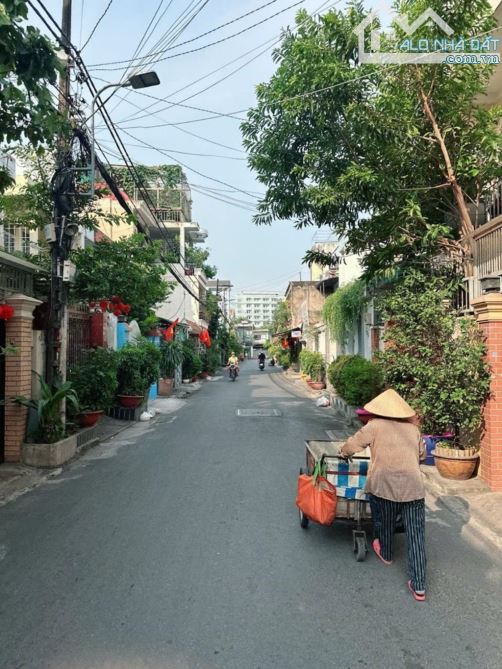 Bán nhà  lô góc mặt tiền  Nguyễn Xí  .DT 115 m2. Giá 24.7 tỷ ,P13 Bình Thạnh - 8