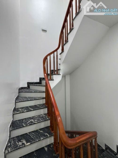 Bán nhà 6 tầng, Giang Biên, thang máy, ô tô đỗ cửa, fu.ll nội thất, DT 45m2, giá hơn 8 tỷ - 8