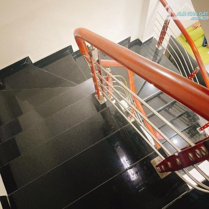 Nhà đẹp Yên Bệ 40m2 4 tầng mặt tiền gần 4m 4 phòng ngủ ngõ thông ô tô đỗ cửa 4 tỷ 8 - 8