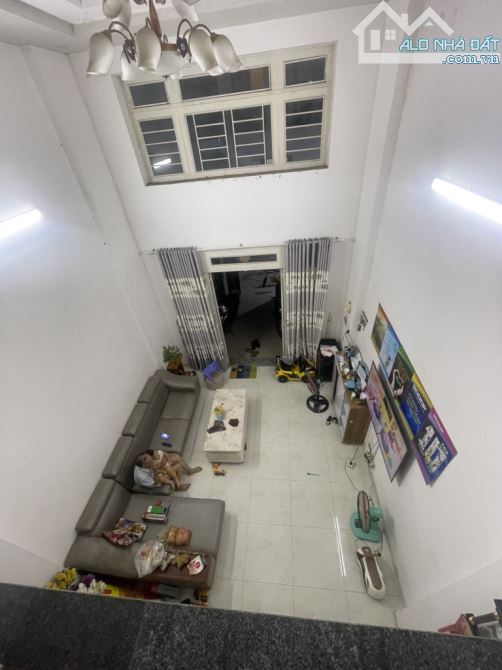 Nhà 3 tầng đường Thạnh Lộc 17, phường Thạnh Lộc  Quận 12, 68m2 (4x17), 4.7 tỷ - 9