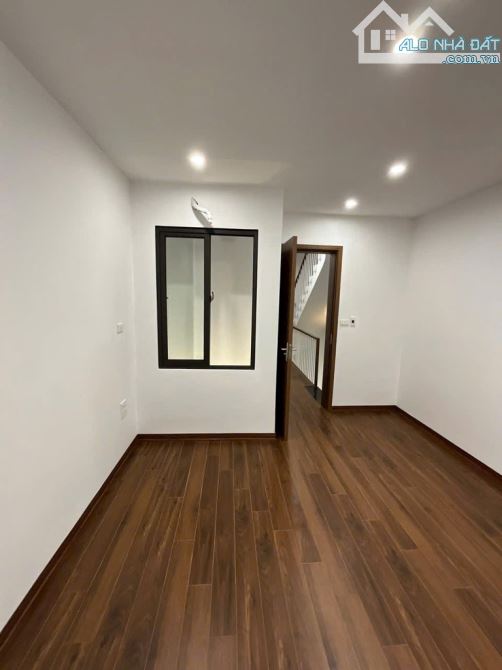 Khu phân lô quân đội, trung đoàn 664 Ngọc Hồi, thang máy - 9