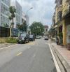 Bán đất Gia Thuy, Ô tô vào đất, Gần phố, 70 m2, mặt tiền 4,5 m, giá chỉ 14 tỷ.
