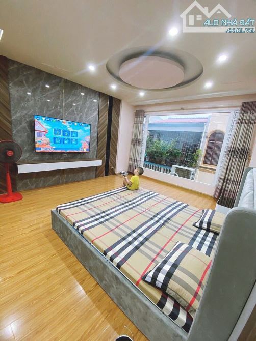 Cần Bán nhà 5 tầng ngõ Lâm Tường - Tô Hiệu - Diện tích ~ 60m2