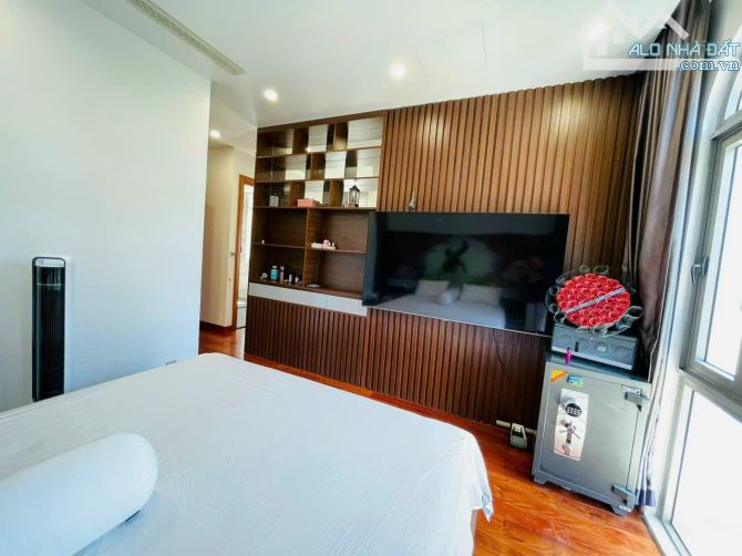 BÁN NHÀ PHÚC LỢI -  7 TỶ - 54M2 - MT 4M - 6 TẦNG - Ô TÔ ĐỖ CỬA