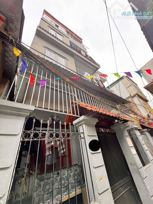 Nhà đẹp ở luôn Cổ Nhuế Bắc Từ Liêm. Sổ vuông 75m, 4 tầng MT5m Giá 11 tỷ ngõ 3 gác