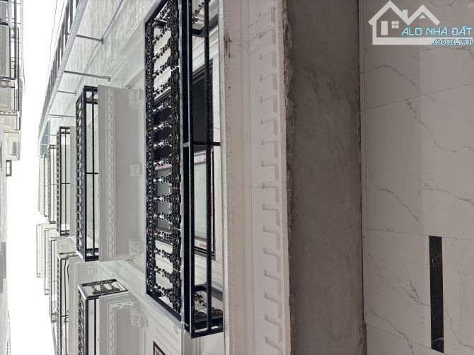 DUY NHẤT MỘT CĂN Ở XUÂN ĐỈNH – NHÀ ĐẸP – SỔ SÁCH CHUẨN – OTO ĐỖ TẬN CỬA – GIÁ CHỈ NHỈNH 8