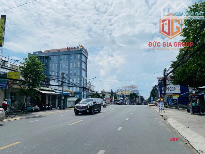 Cho thuê MBKD ngang gần 10m đường Phạm Văn Thuận giá 70tr/tháng