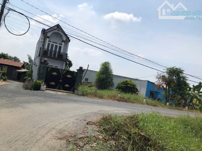 Bán lô đất mặt tiền Quách Văn Tuấn, P.5, TP Tân An, Long An