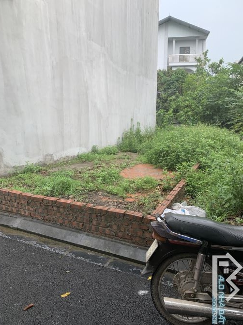 hơn 5 tỷ có ngay mảnh đất đẹp cách cầu đông trù 100m, ngõ thông ô tô