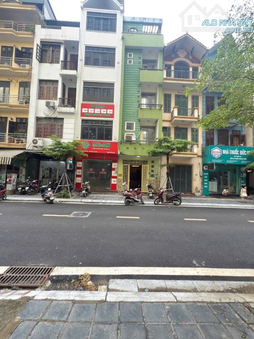 NHỈNH 25 TỶ  NHÀ PHÂN LÔ, Ô TÔ, KINH DOANH, PHỐ DUY TÂN , CẦU GIẤY, DT 50M, 5 TẦNG, MT 4M