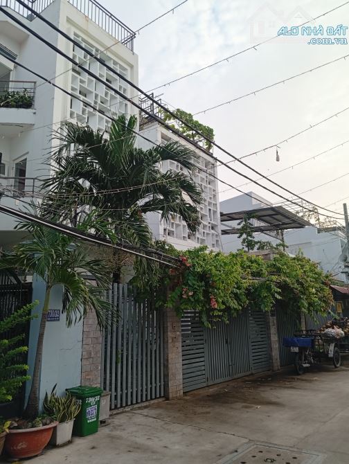 Bán Nhà Quận 7_Biệt Thự Sân Vườn 270M2+2Tầng_Sát PMH_Ngang 10M_Đường 6M;1 Đời Chủ;Chỉ 28Tỷ