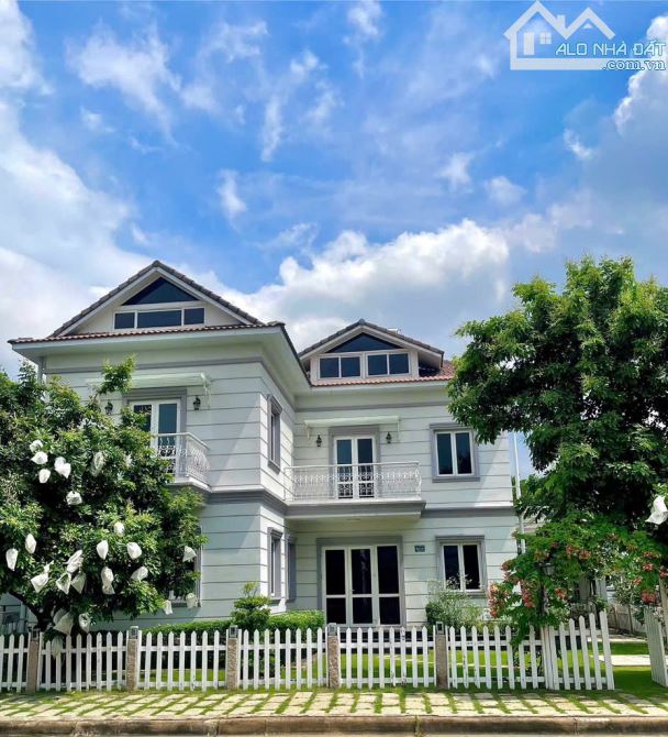 Cần Bán Gấp Biệt Thự Sân Vườn Garden Homes 379m2 (17 x 23) 3 Tầng 55 Tỷ TL