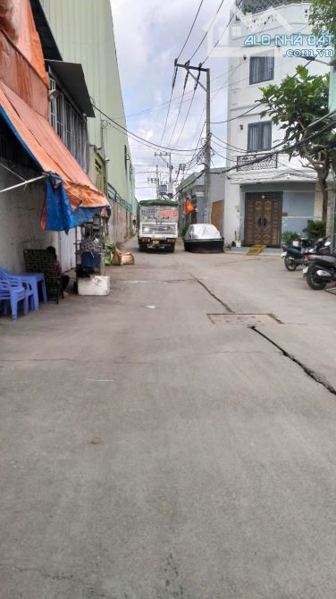 DIỆN TÍCH KHỦNG, GẦN AO ĐÔI, HẺM XE TẢI - NGANG 12X25M - NHÀ XƯỞNG 2 TẦNG, CHỈ  16 tỷ 4